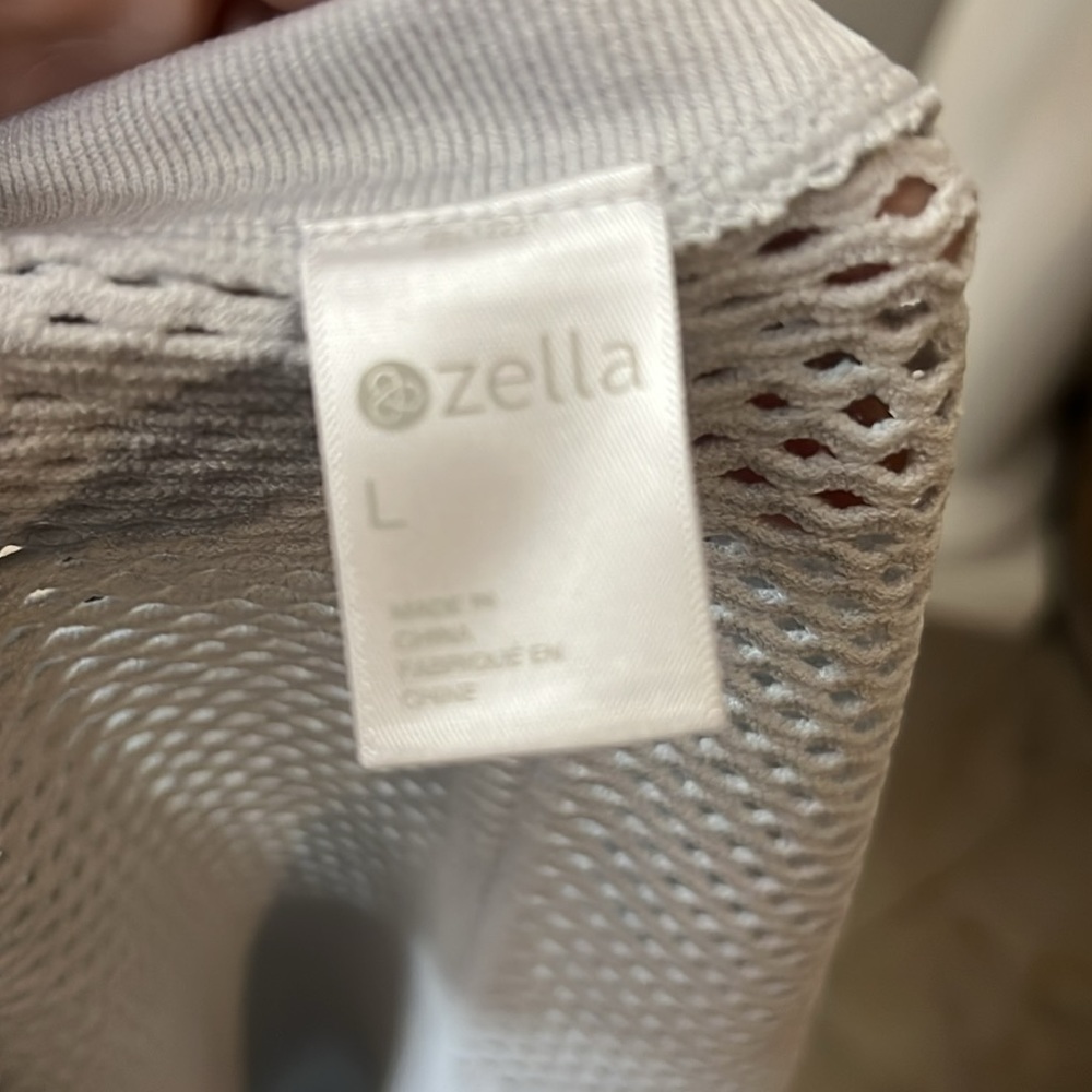 ZELLA - Picture 6 of 6